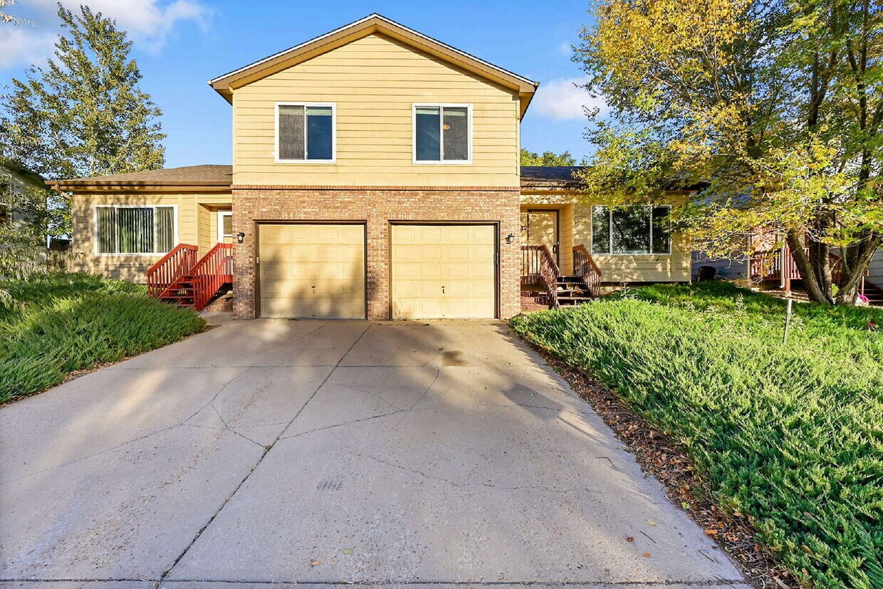 Foto principal - $2,495.00, 3 Bed, 2 bath located in Brighton.