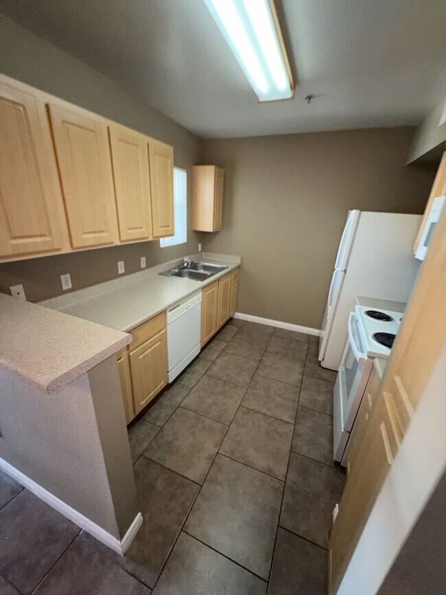 Building Photo - 6955 N Durango Dr