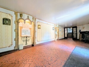 Building Photo - 5655 N Spaulding Ave