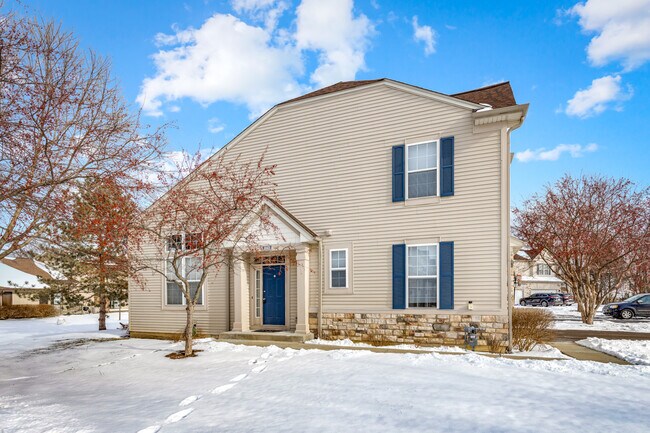 Building Photo - 840 Amelia Ct