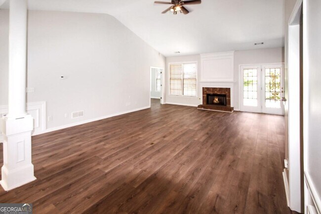 Foto del edificio - 258 Brookcliff Dr NE