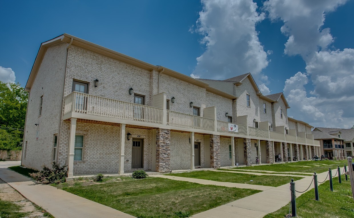 Foto principal - 403 Meador Townhomes