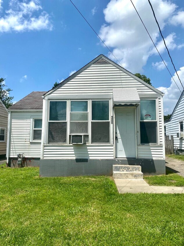 Foto principal - 3 Bedroom home in the Chickasaw Neighborhood