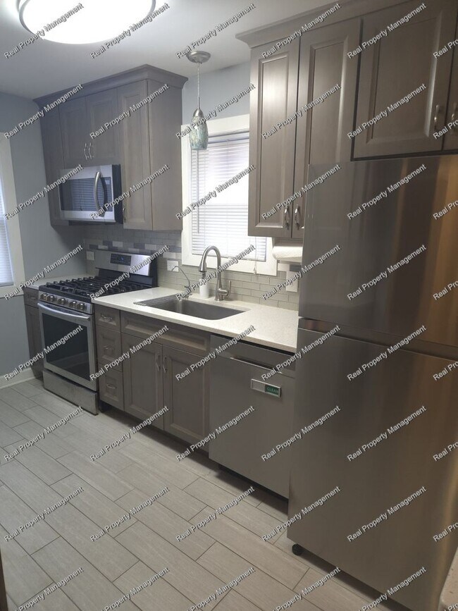 Foto del edificio - Updated Munster Cape Cod