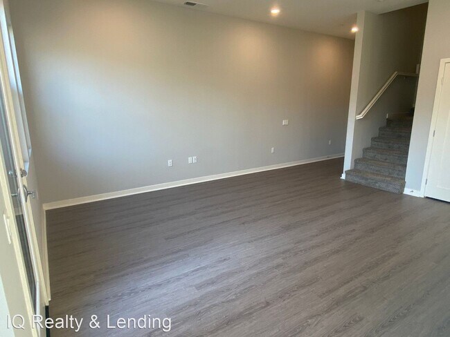 Building Photo - 3 br, 2.5 bath House - 1151 Evelyn Dr