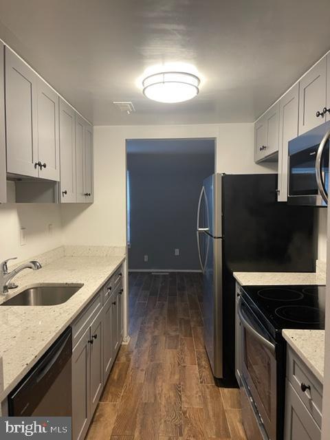 Foto del edificio - 1805 Falcon Ct