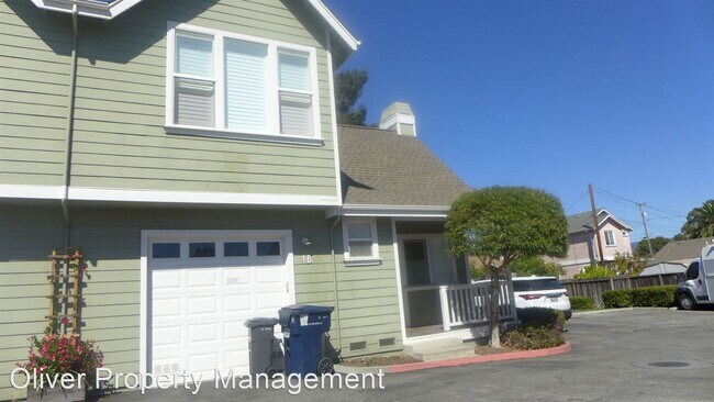 Foto del edificio - 2 br, 2.5 bath House - 4 Holly Dr #B