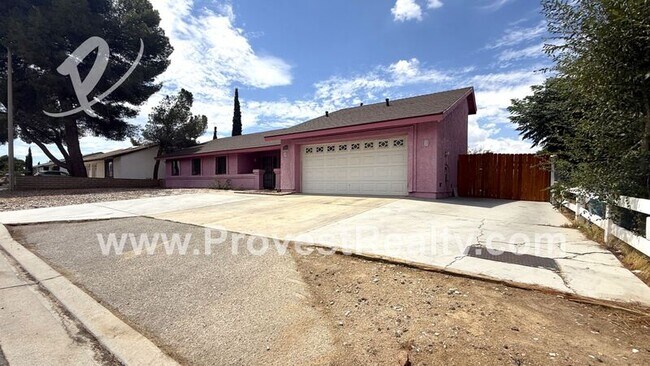 Foto del edificio - 12400 Pacoima Rd