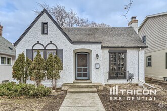Building Photo - 4849 Xerxes Ave S