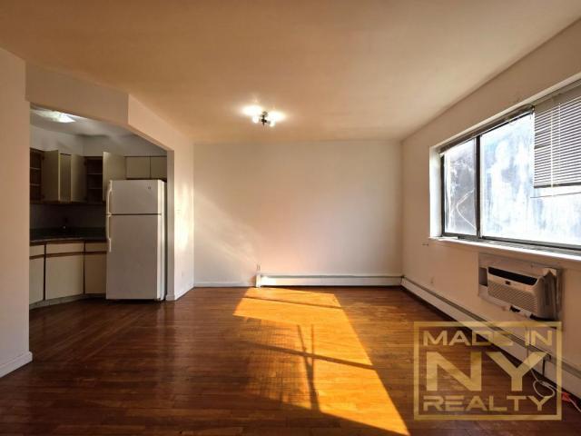 Foto principal - 1 bedroom in FLUSHING NY 11354