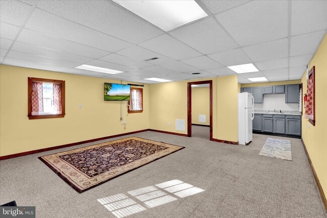 Foto del edificio - 392 5 Locks Rd