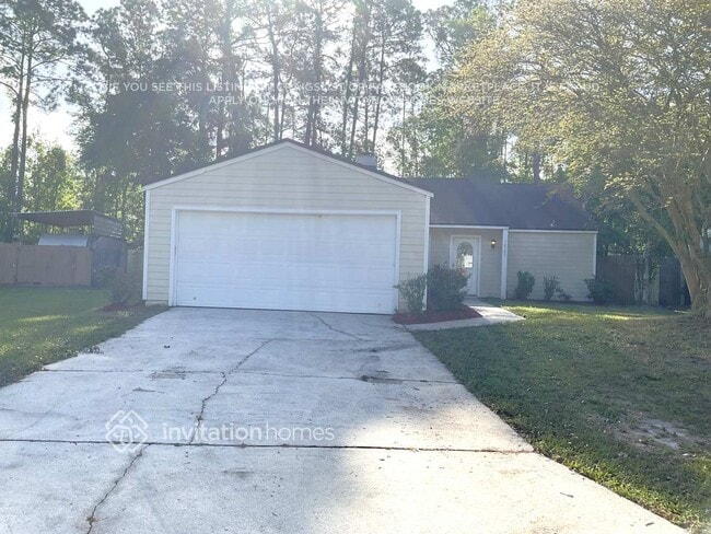 Building Photo - 10393 Arrow Lakes Dr E