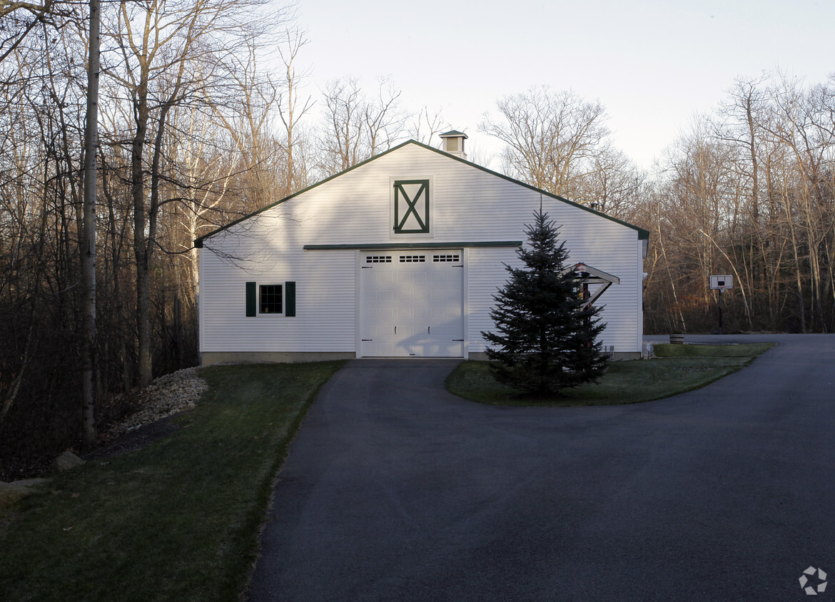 Building Photo - 56 Christian Hill Rd