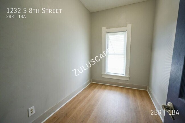 Foto del edificio - 1232 S 8th St