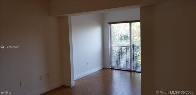Foto del edificio - 1 br, 1 bath Condo - 12280 Miramar Blvd