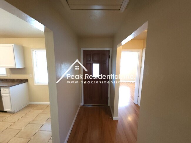 Building Photo - 2 br, 1 bath House - 6114 McLaren Avenue