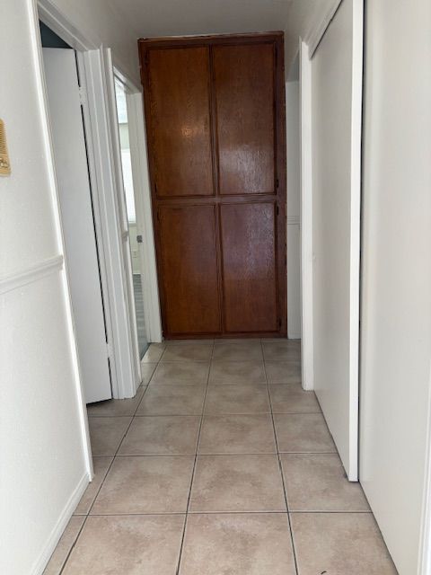 Building Photo - 14256 La Paz Dr
