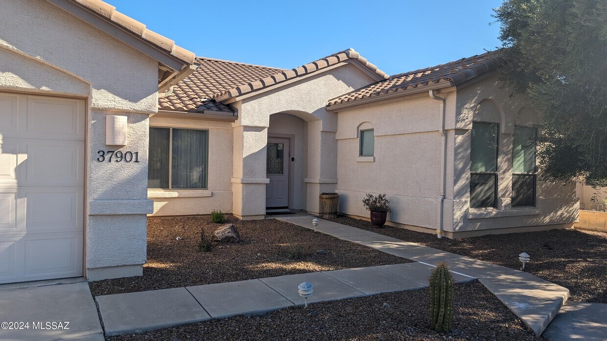 Primary Photo - 37901 S Arroyo Way