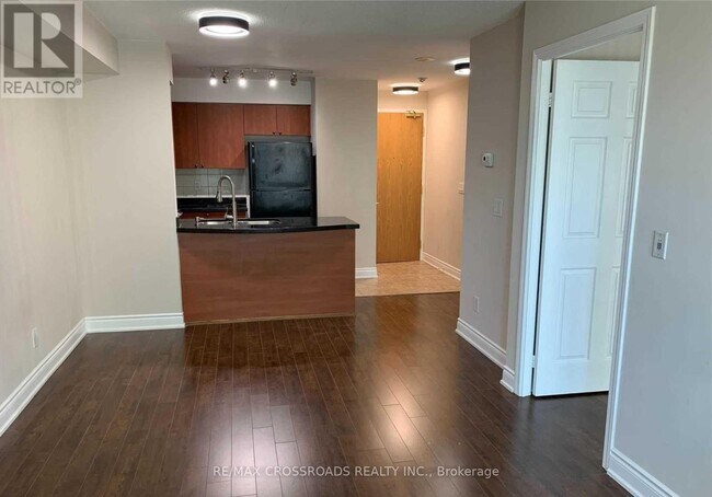 Photo du bâtiment - 5508 Yonge St