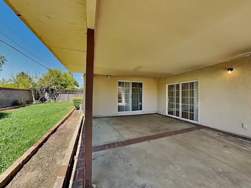 Foto del edificio - 7946 Lasaine Ave
