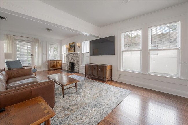 Foto del edificio - 207 W Hiawatha St