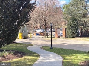 Building Photo - 4000 Gypsy Ln