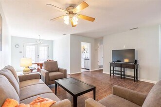 Building Photo - 1689 Chachalaca Ln