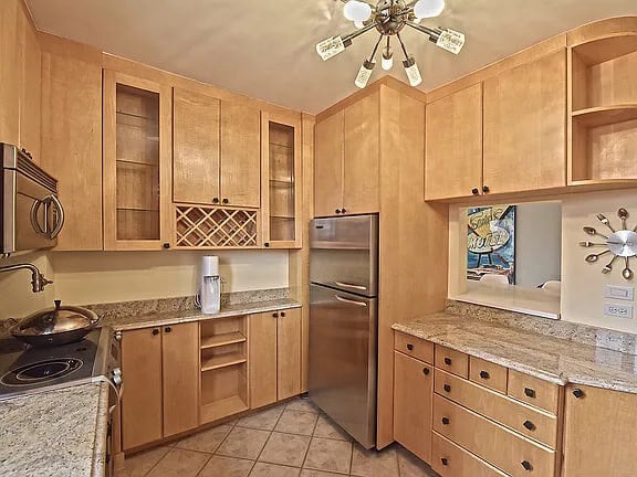 Building Photo - 201 E 62nd St