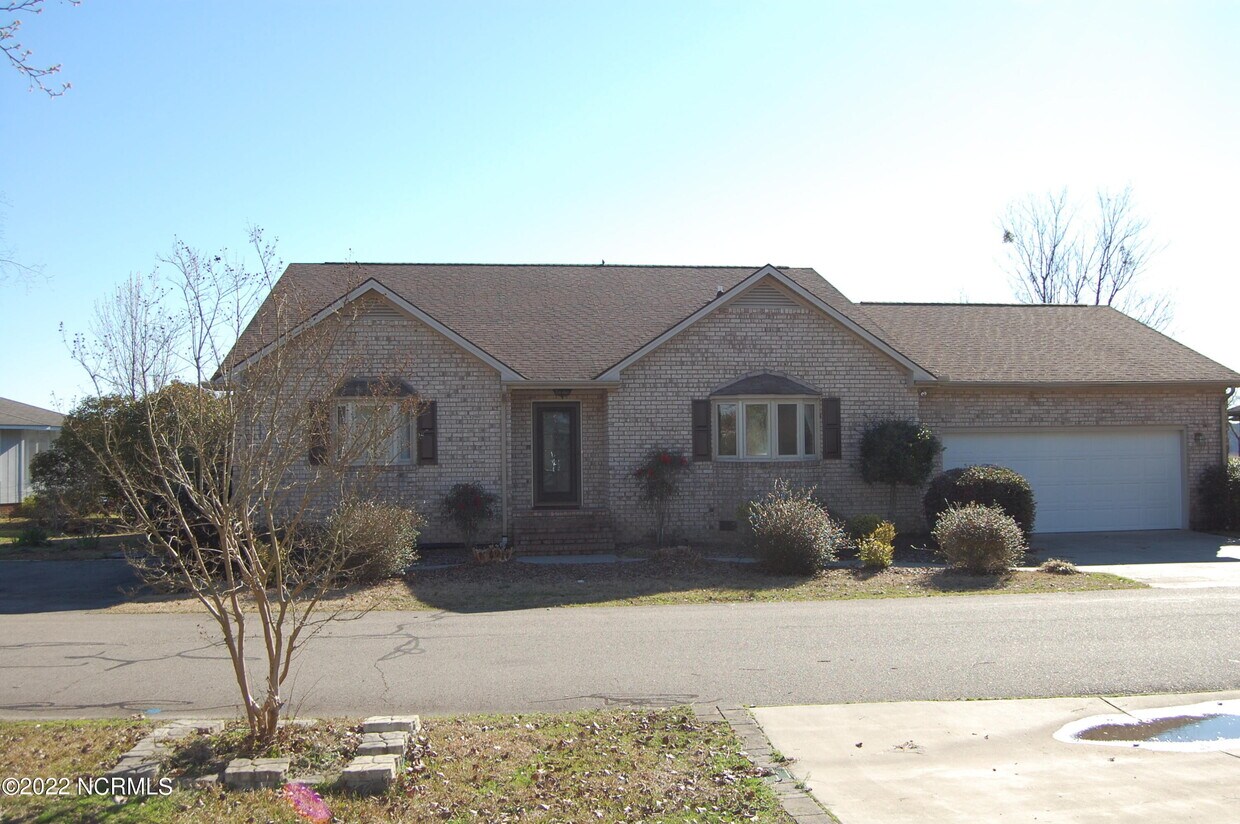 848 Castleberry Ct, Vass, NC 28394 House Rental in Vass, NC