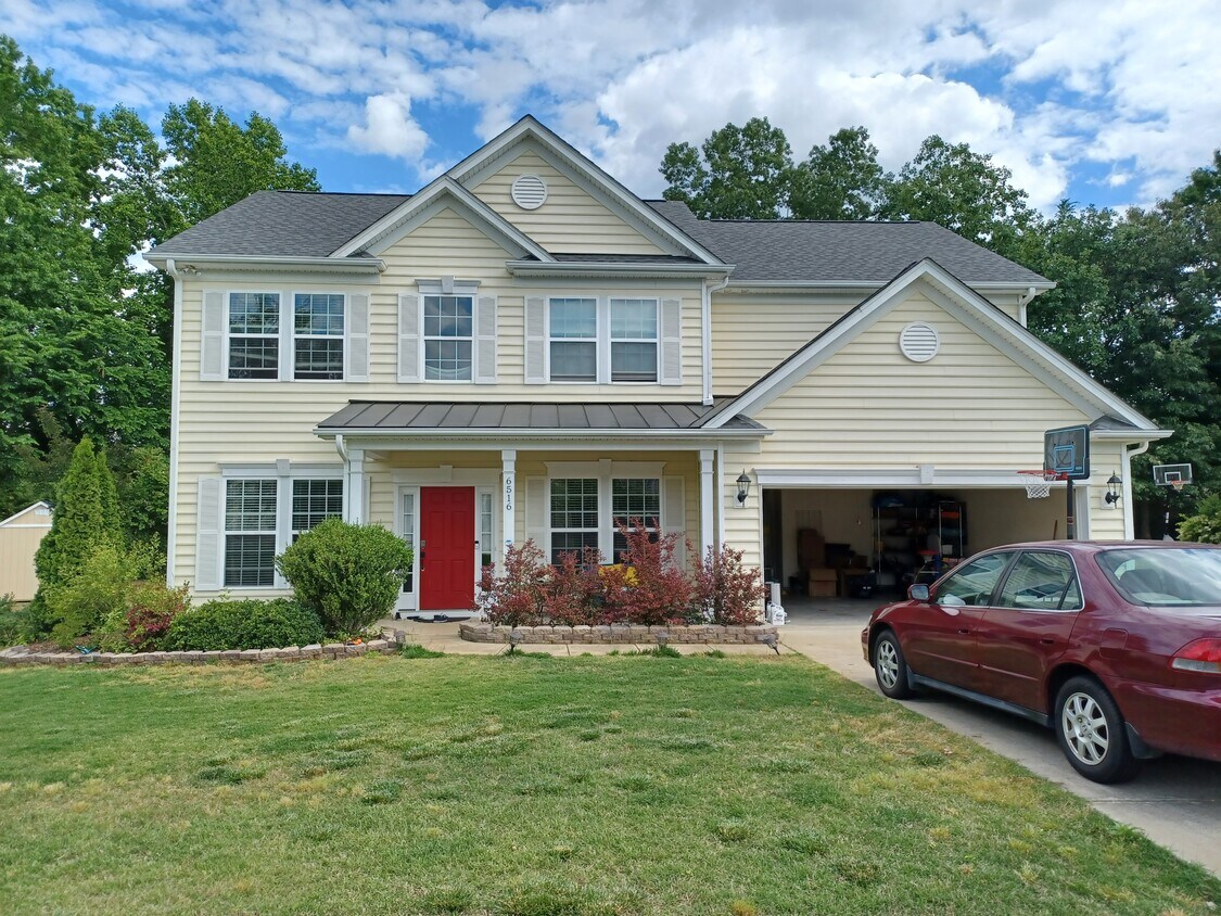 Primary Photo - 6516 Fieldstone Manor Dr
