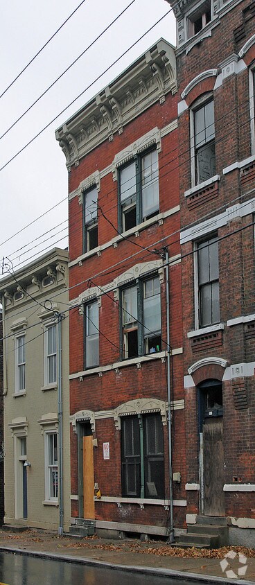 Building Photo - 53 E Clifton Ave