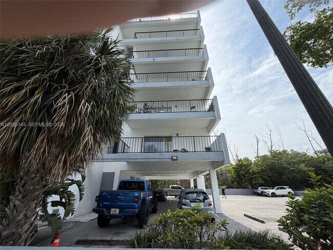 Foto del edificio - 16508 NE 26th Ave