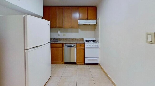 Building Photo - 1134 1st Ave