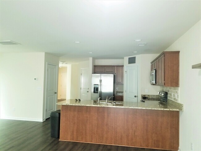 Foto del edificio - 513 Eastfair Dr