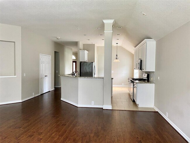 Foto del edificio - 26731 Lucas Canyon Ln