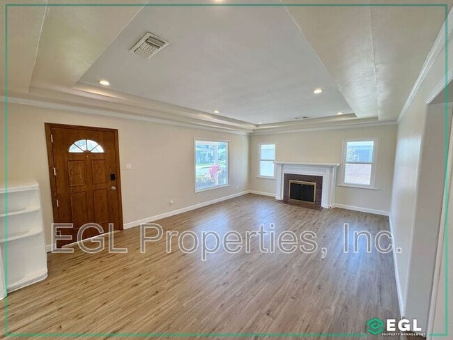 Building Photo - 237 W Kelso St