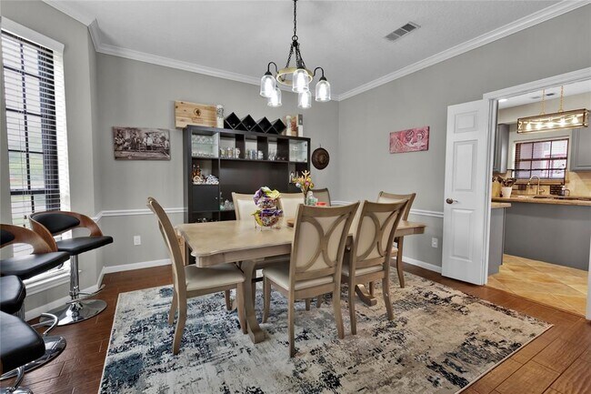 Foto del edificio - 25823 Lake Lawn Dr