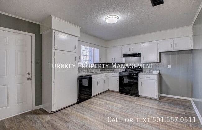 Building Photo - 202 Overland Trail