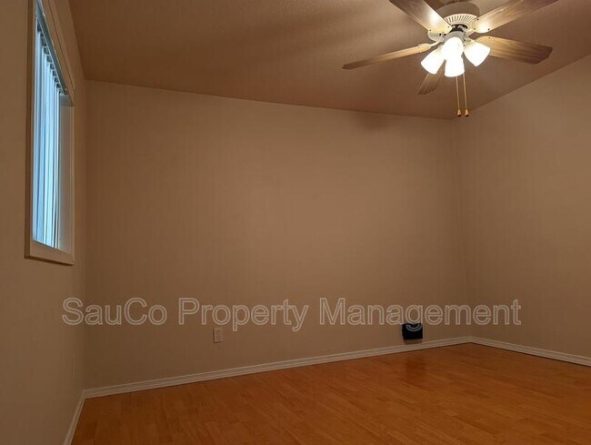 Foto del edificio - 1041 NE 106th Ave