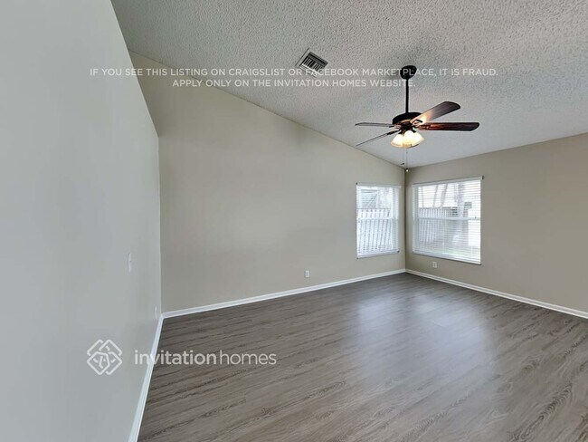Foto del edificio - 9004 Paragon Way