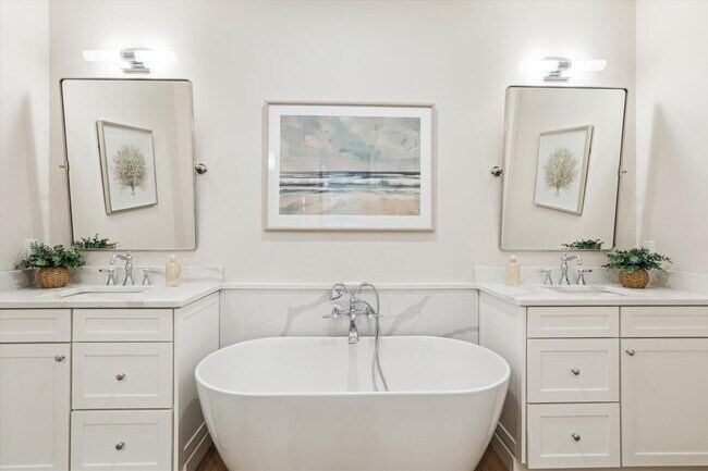 Building Photo - 209 Halyard Dr