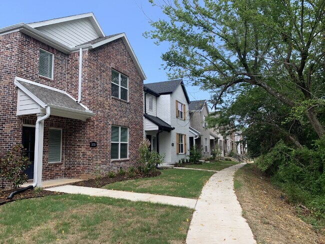 Photo - 2339 E Amherst Aly Apartment