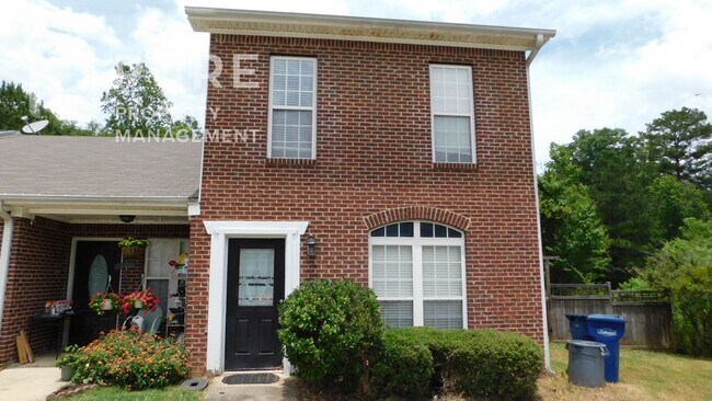 Foto del edificio - 206 Park Village Cir