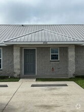 Building Photo - 6724 SE 106th St
