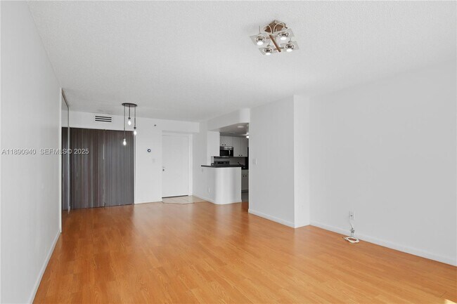 Building Photo - 770 Claughton Island Dr