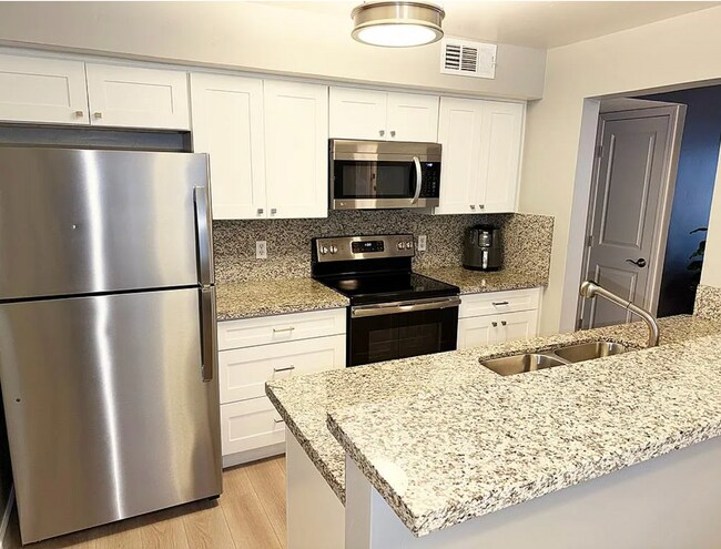 Building Photo - 750 Del Verde Cir