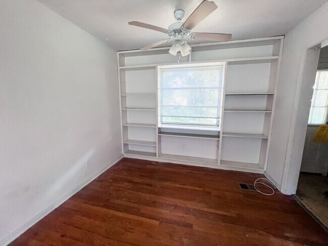 Photo - 3 Bedroom House - Prime Location