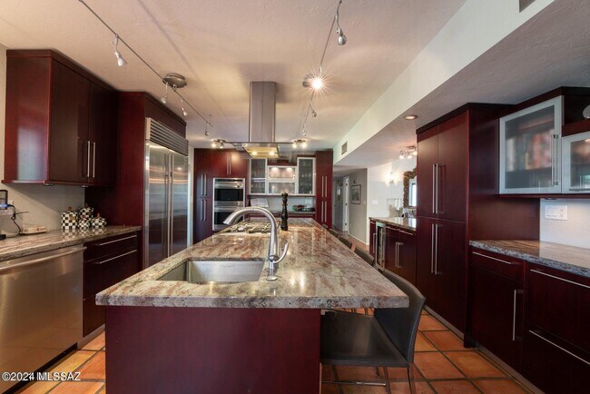 Foto del edificio - 7911 E Birwood Rd