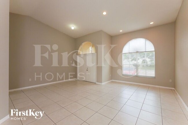 Building Photo - 11524 SW 152nd Ct