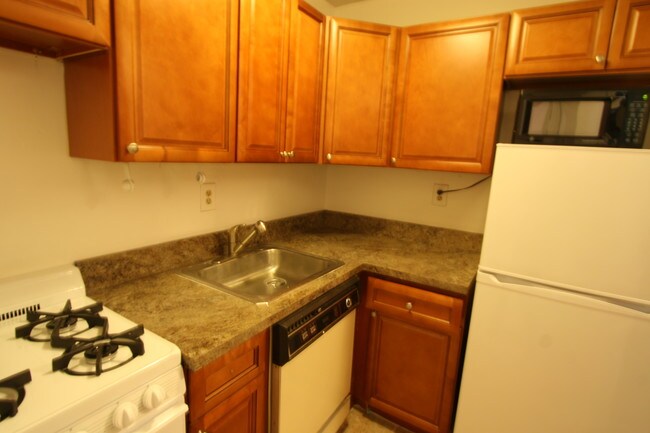 Foto del edificio - 122 E 13th St